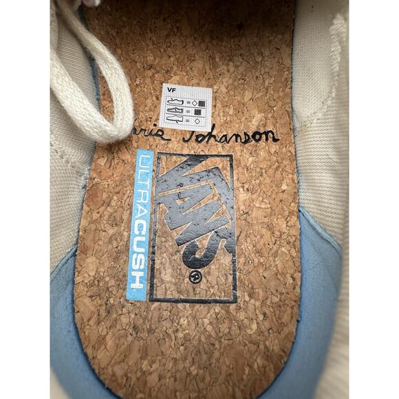 Athletic_Shoes